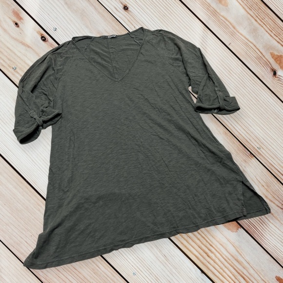 LA Made XS olive v-neck back faux button top - Picture 1 of 10